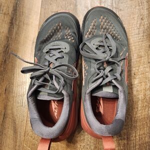 Altra Paradigm 5 grey and pink